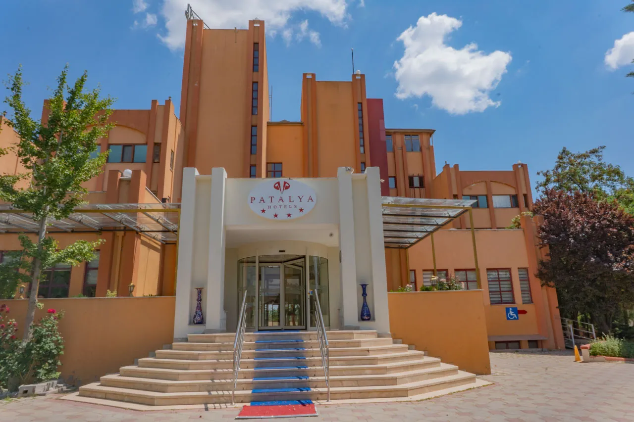 Patalya Lakeside Resort Hotel