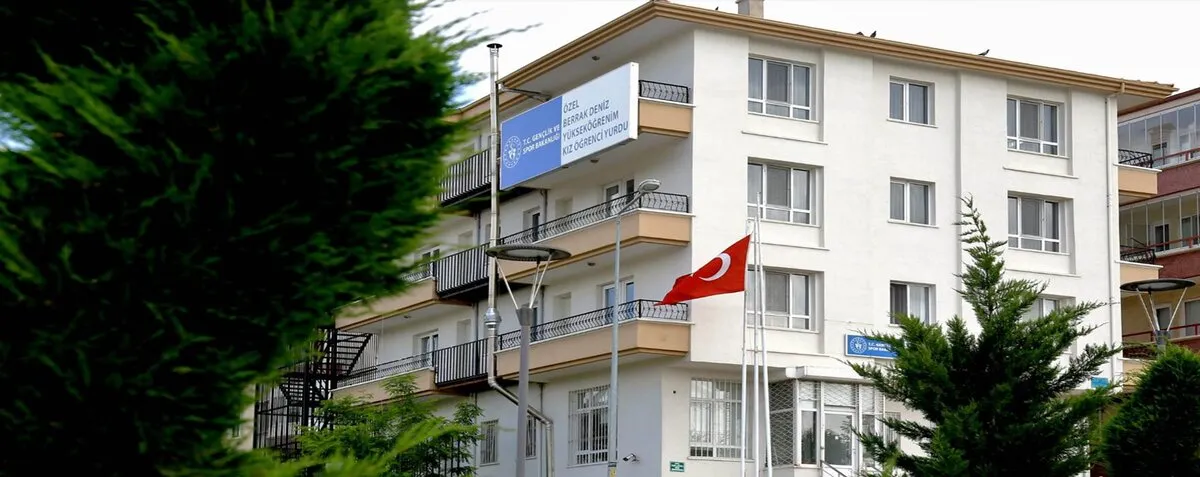 Berrak Deniz Kız Yurdu