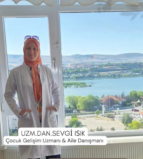 Çocuk Gelişim Uzmanı & Aile Danışmanı Sevgi Işık fotoğraf 2