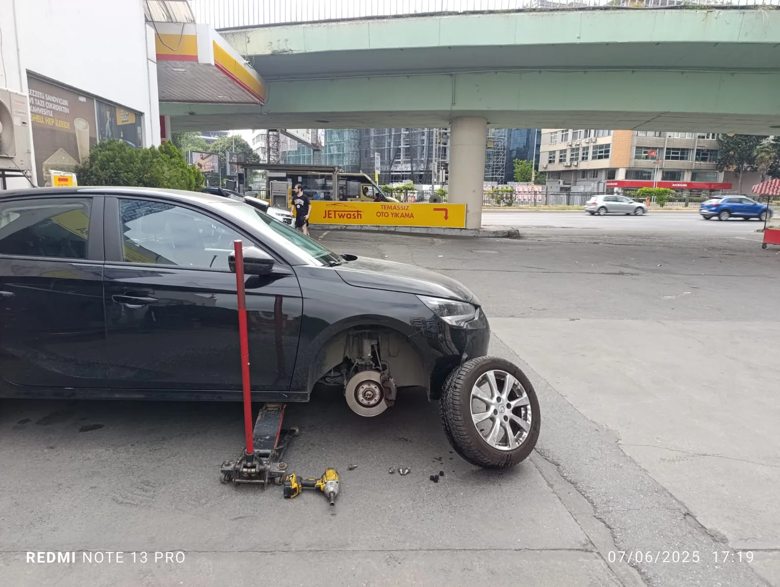 Çare Oto Lastik fotoğraf 1